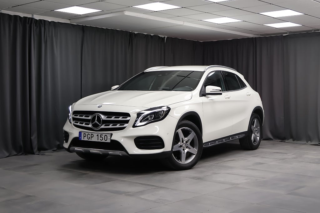 Mercedes-Benz GLA 220 d 4MATIC AMG Line Värmare Drag LED