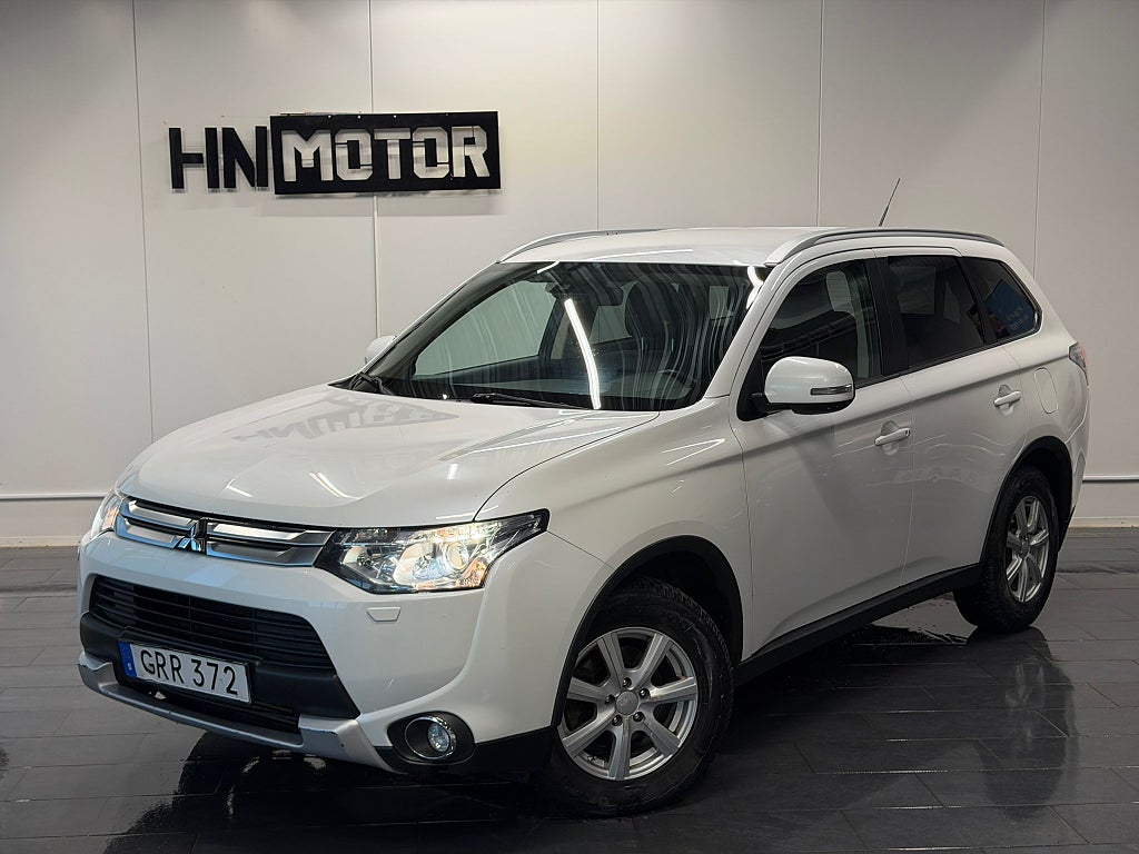 Mitsubishi Outlander 2.2 Di-D 4WD Business |7Sits|NAVI|BKam|Skinn|NyServ|