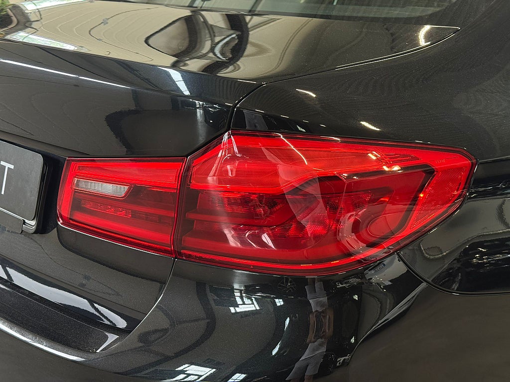 BMW 520d xDrive *3,99%* M Sport 19" Värmare Navi Kamera Drag