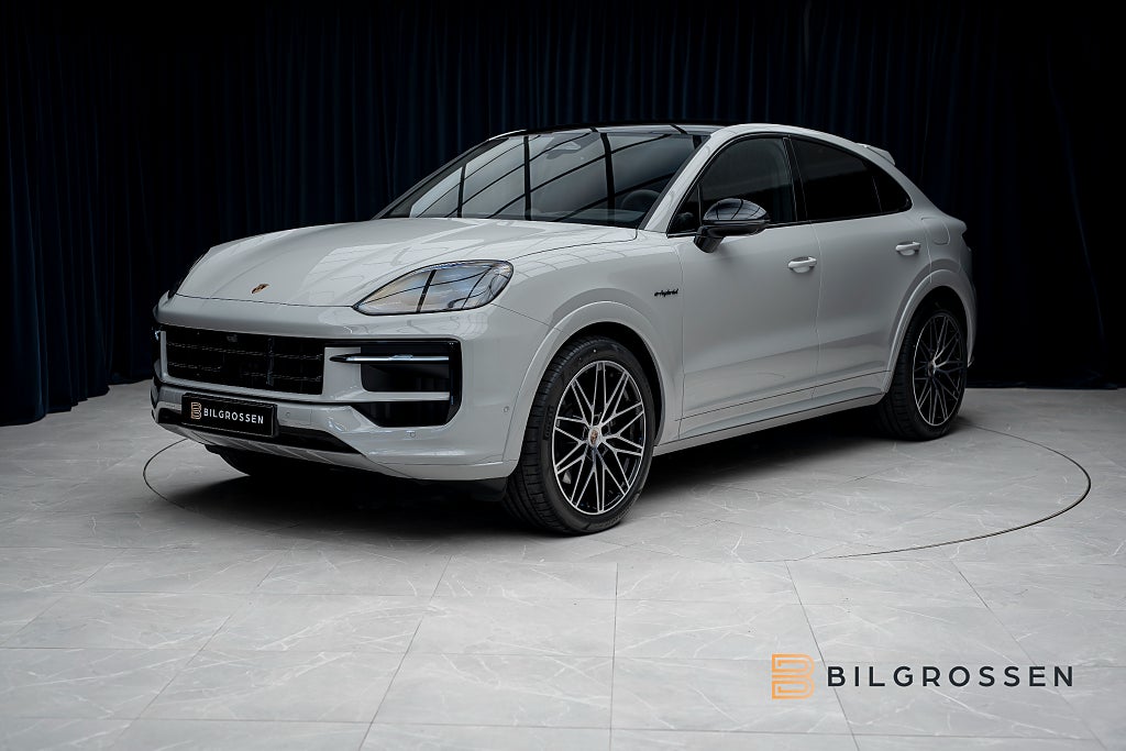 Porsche Cayenne Coupé E-Hybrid SportDesign P-Disp BOSE Bramble NY