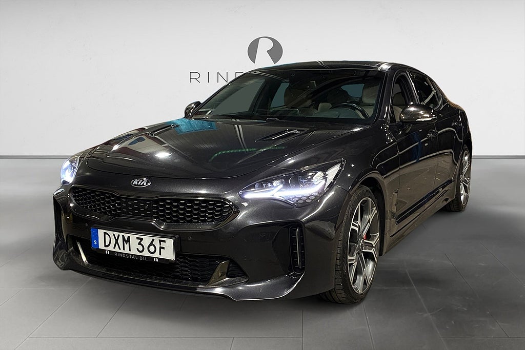 Kia Stinger GT 3.3 T-GDi 366 HK AUT AWD NAVI DRAG H/K PANO PDC 19"