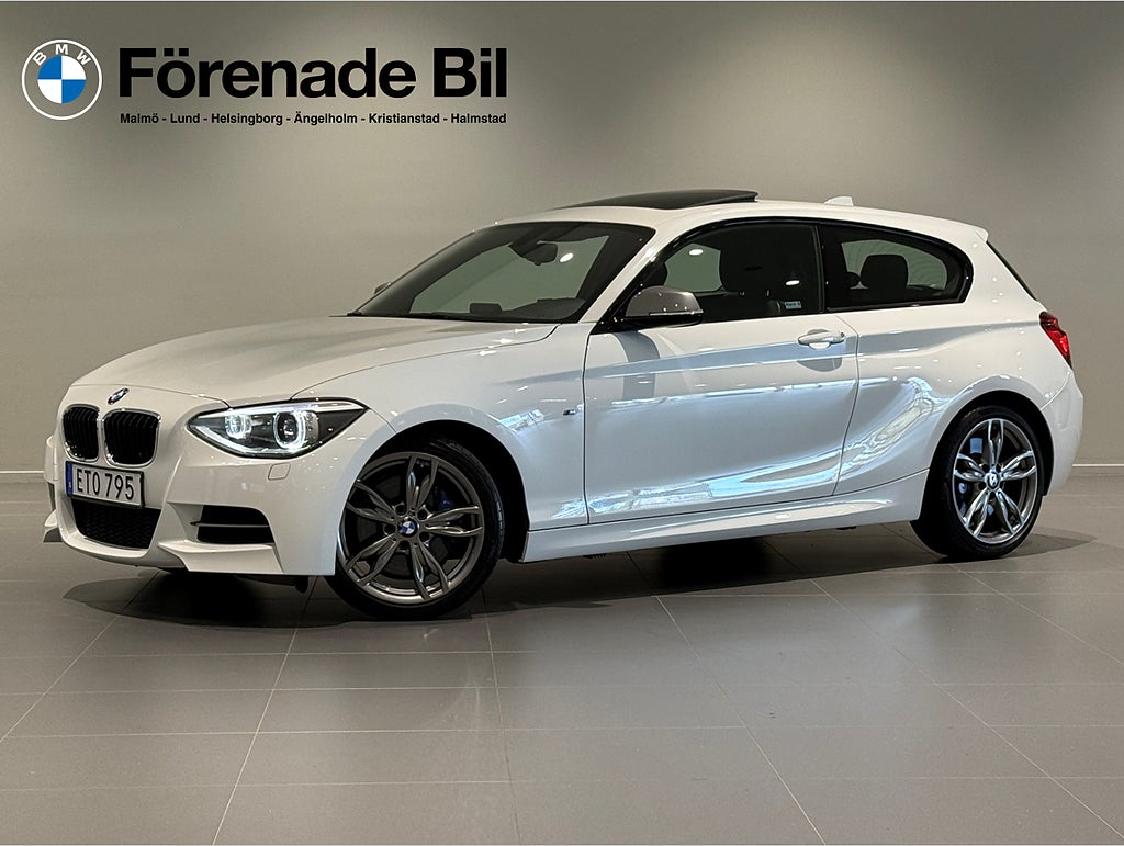 BMW M135i Glastaklucka HiFi Högtalare Sportstolar 18"