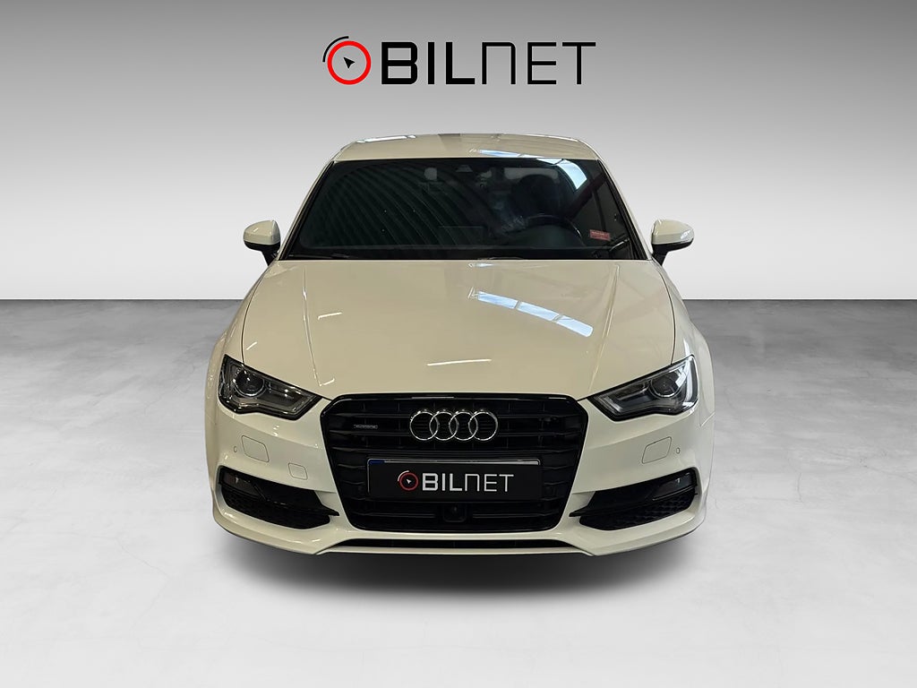 Audi A3 Sedan 2.0 TDI quattro *3,99%* S-tron S-Line 184hk 19"
