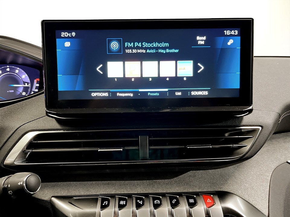 Bild på Peugeot 3008 GT 1.2 PT 130hk Aut - B-KAMERA, CARPLAY