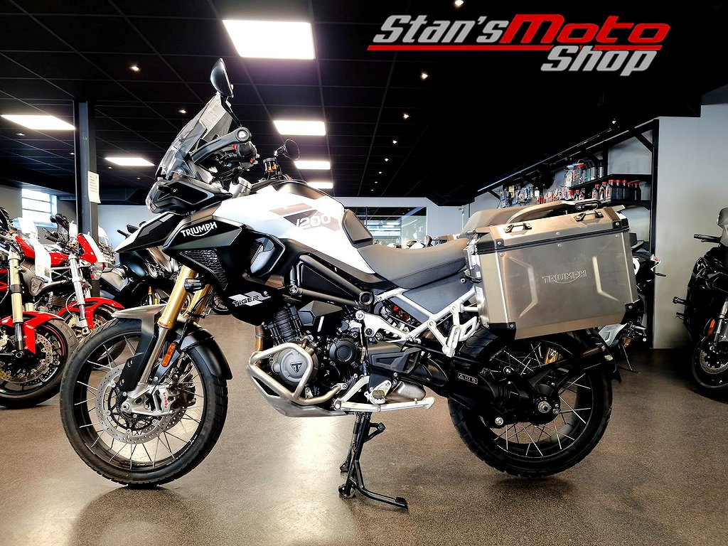 Triumph Tiger 1200 Rally Pro 30 Mil Nyskick Fabriksgaranti