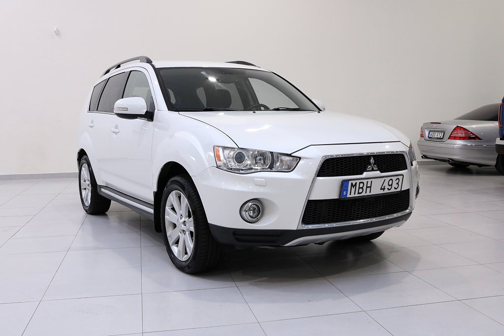 Mitsubishi Outlander 7-sits 2.2 Di-D AWC TC-SST Business/ Dragkrok / Keyless