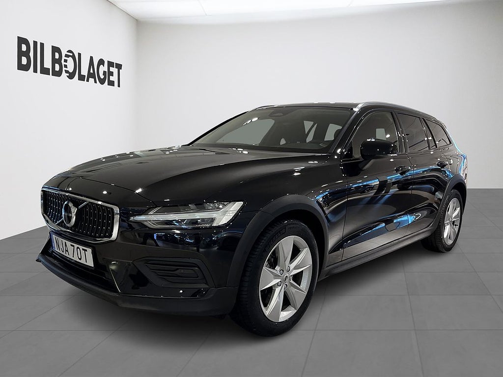 Volvo V60 Cross Country B5 AWD Bensin Core(NAVI/KAMERA/RA...