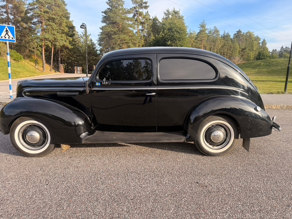 Ford Standard Fordor Sedan 2.2 V8 1939, bild 2/10