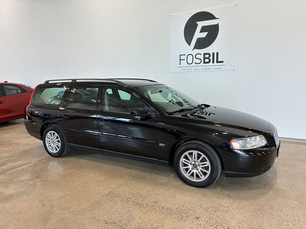Volvo V70 *RÄNTEKAMPANJ 3.45%* 2.4 Business Sommar och Vinterdäck