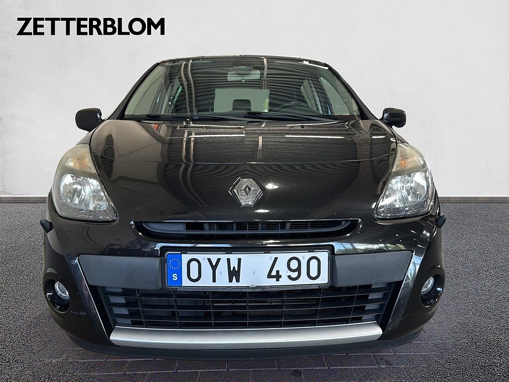 Halvkombi Renault Clio 5 av 15