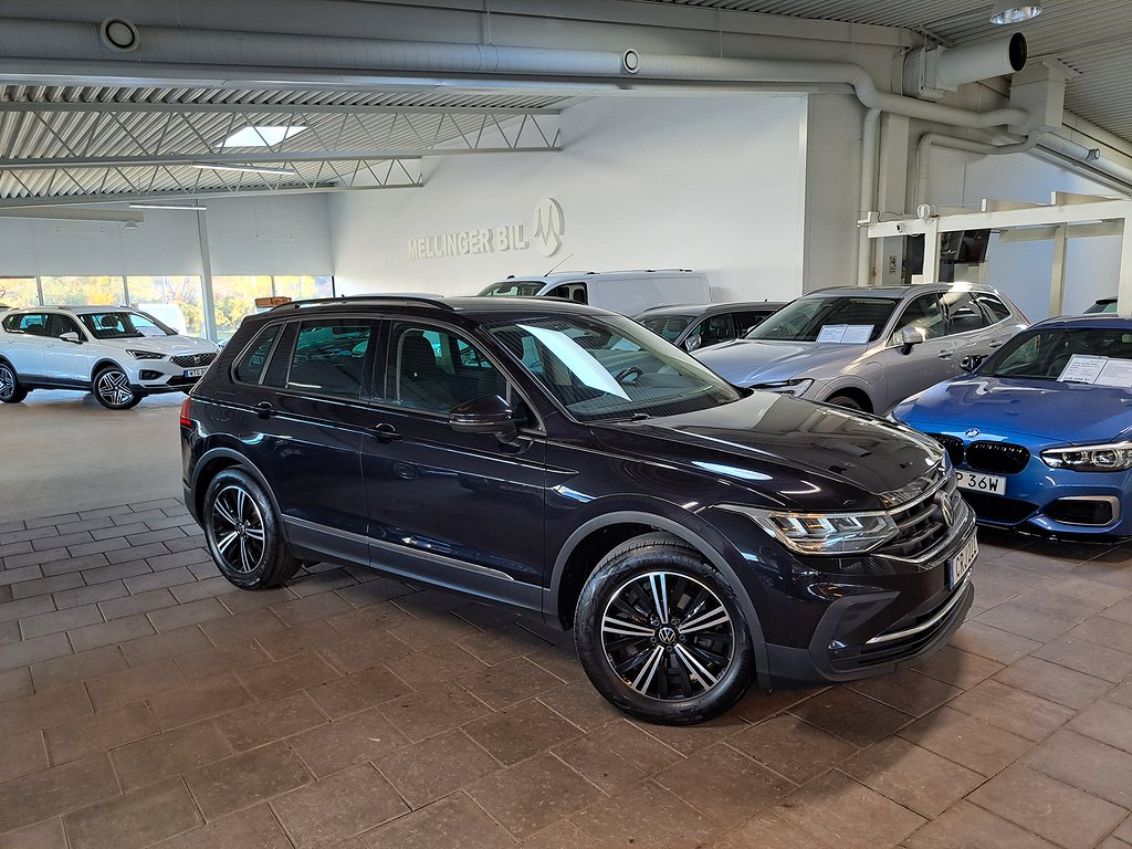 Volkswagen Tiguan 1.5 TSI 150 DSG Automat | P-Värmare "MOMS"