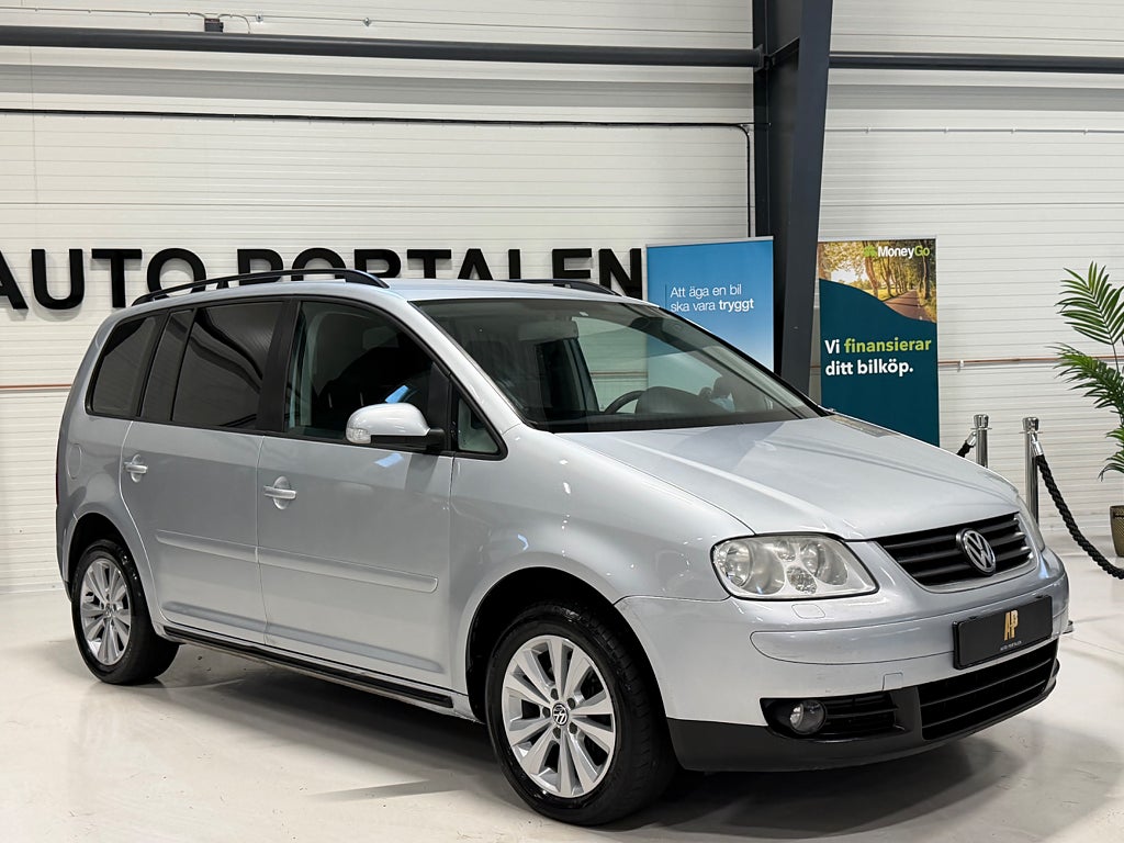 Volkswagen Touran 2.0 TDI 140HK 7-sits Trendline Besiktigad Fullservad