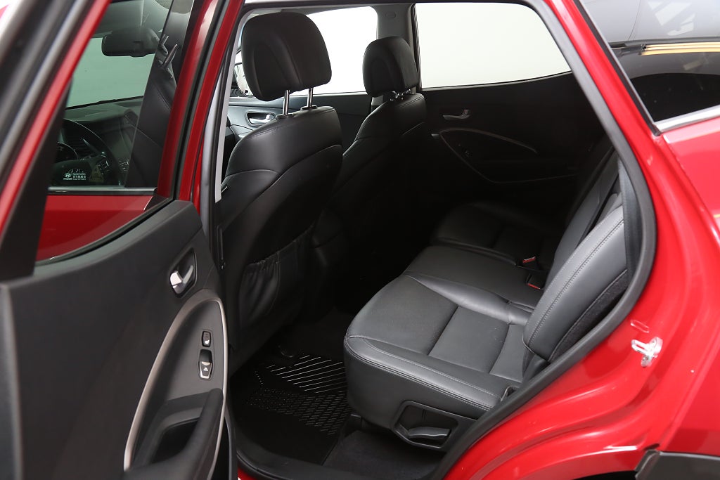 Hyundai Santa Fe 2,2 CRDi 197hk Premium AWD Aut Navi Skinn Motorv Drag 2015