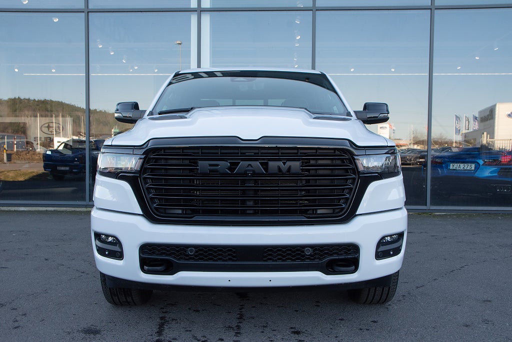 Dodge RAM 1500 Laramie Night Premium 426 hk E85 LÅG SKATT