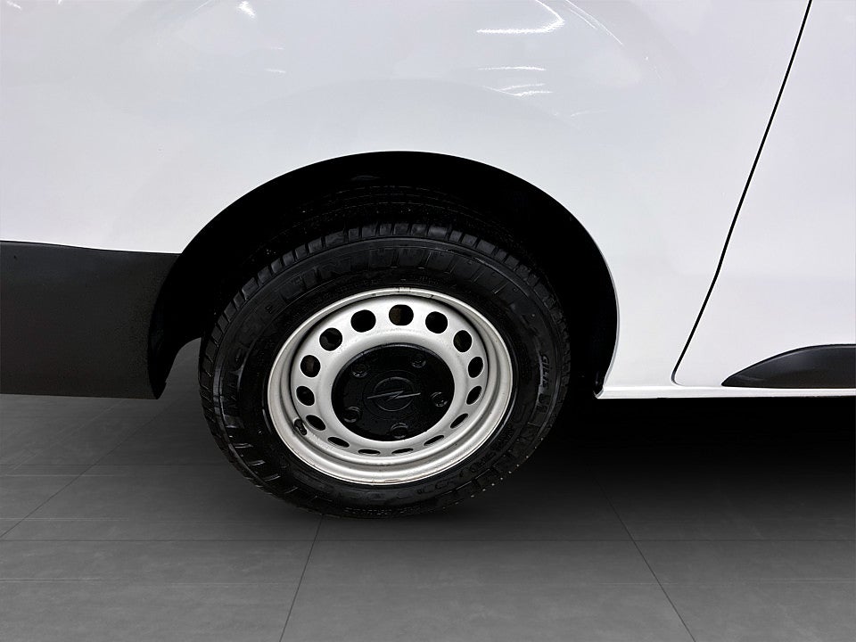 Bild på Opel Vivaro Business 2.0 BHDi 145hk Aut L3 B-KAMERA WEBASTO DRAG
