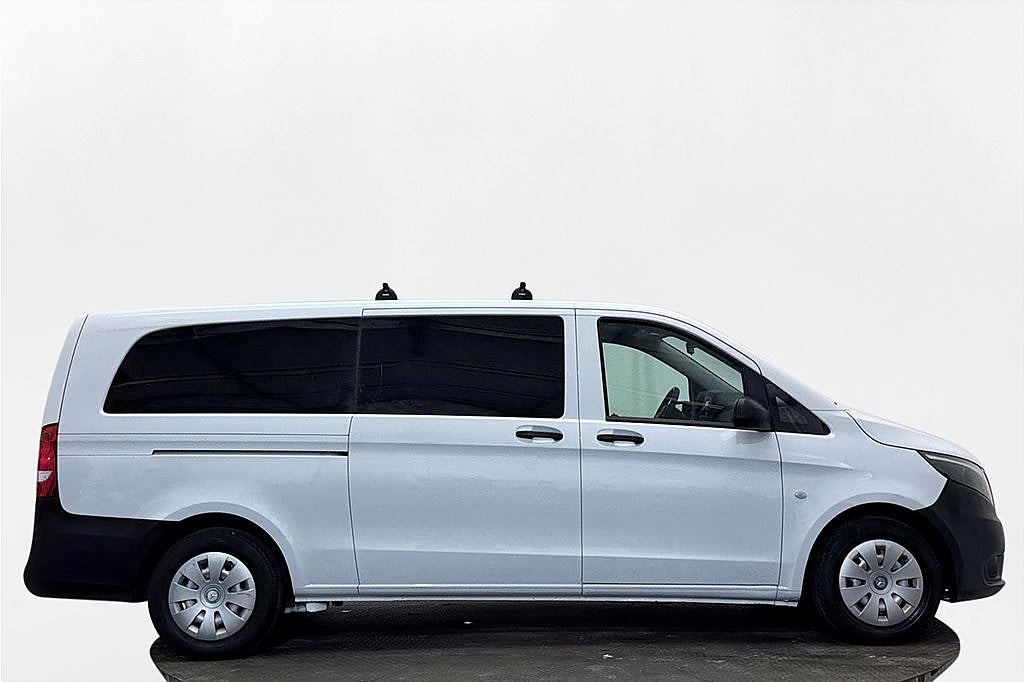 Mercedes-Benz Vito Tourer 114 CDI 3.1t 9sit Värmare Takräcke