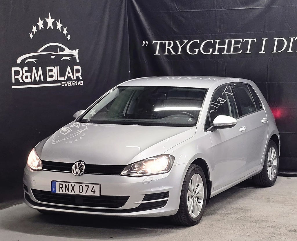 Volkswagen Golf 1 ägare, Blå-tand, Adaptiv, Lågmil, Ny Bes!!!