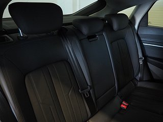 SUV Audi E-Tron 13 av 22