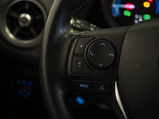 Halvkombi Toyota Auris 23 av 29