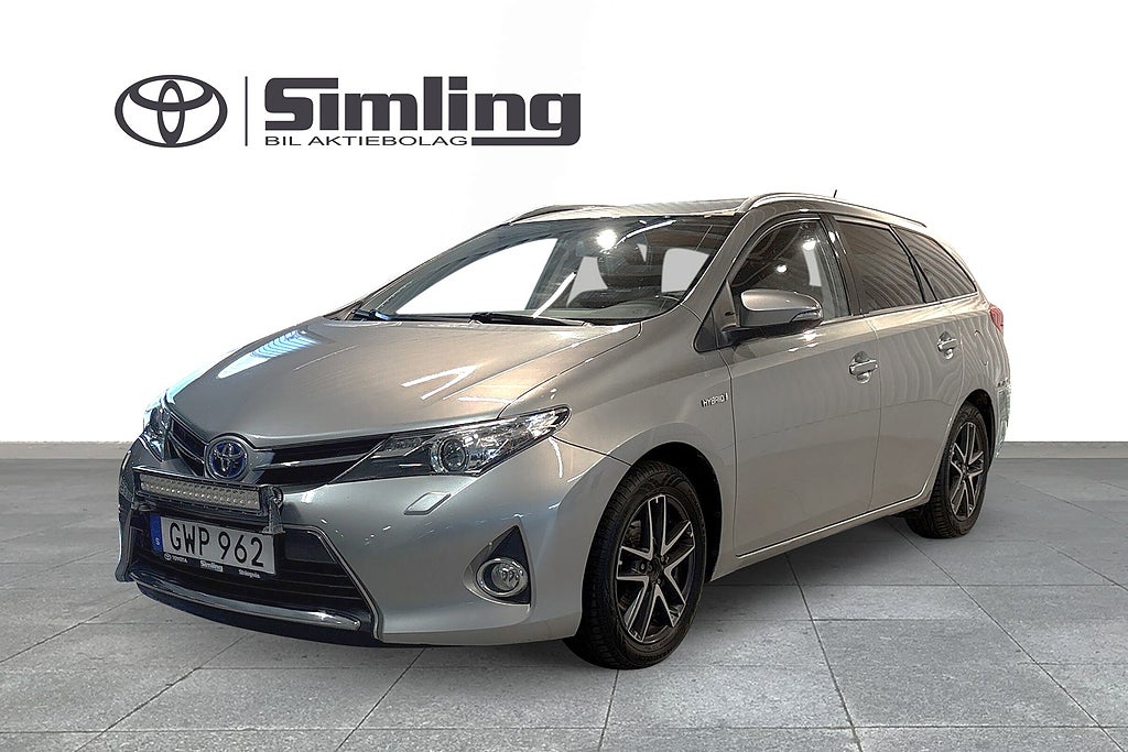 Toyota Auris Touring Sports Hybrid e-CVT Edition Feel / Vinterhjul