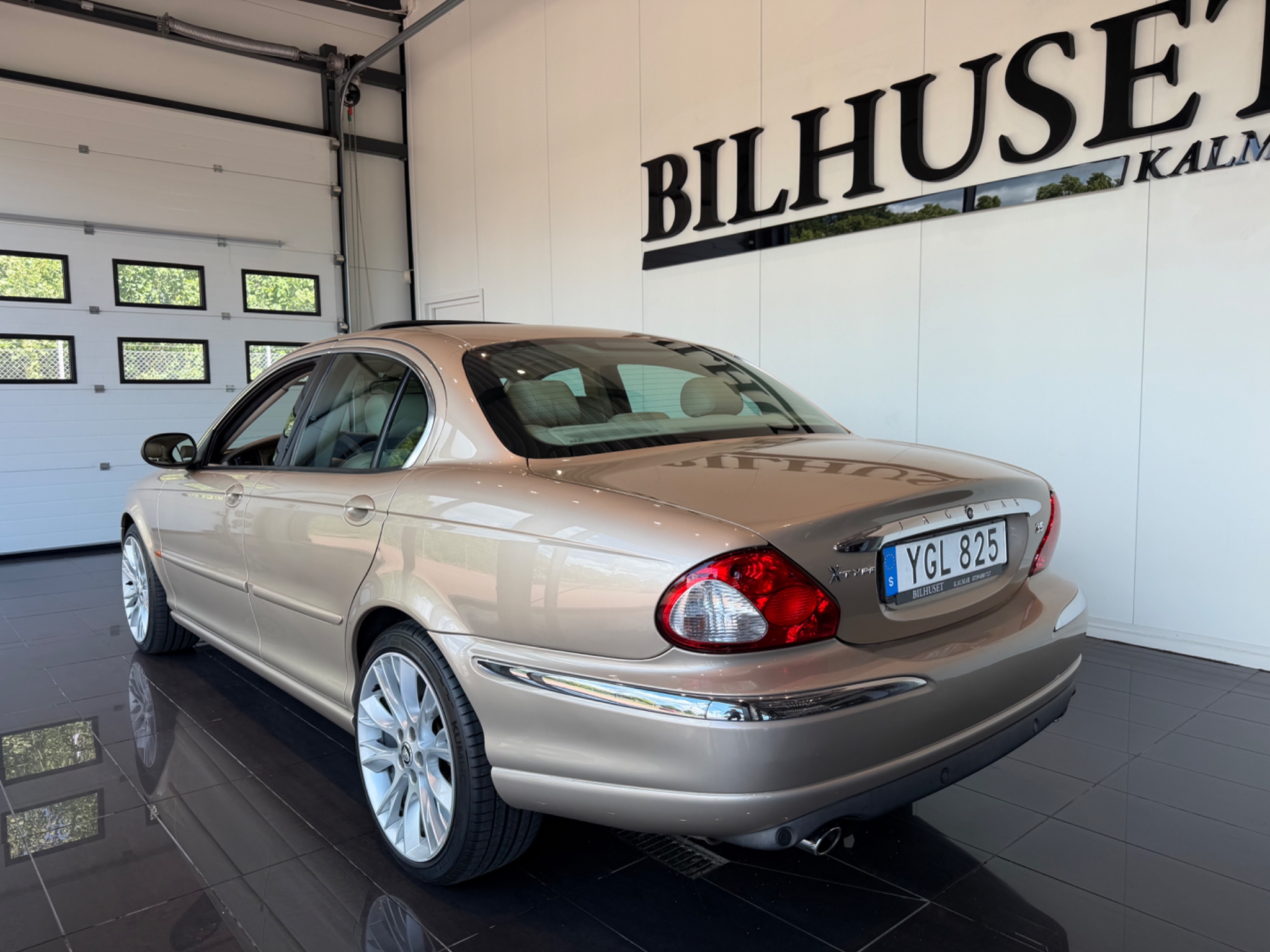 Jaguar X-Type 2.5 V6 4x4 Euro 4 2002, photo 3/36