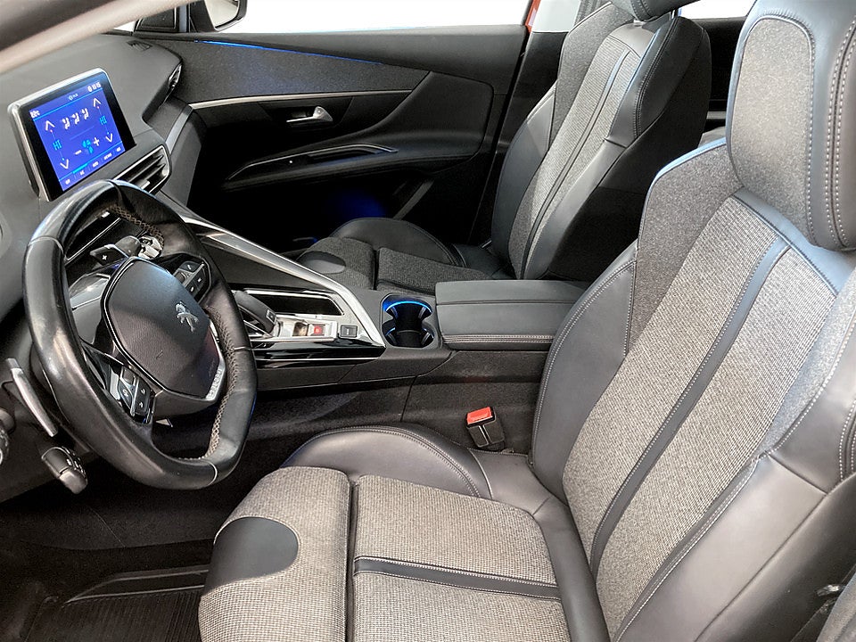 Bild på Peugeot 3008 Allure 1.2 PT 130hk Aut P-SENSORER
