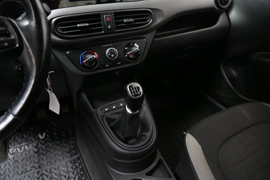 Hyundai i10 1,0 blue 67hk Essential CarPlay 2021