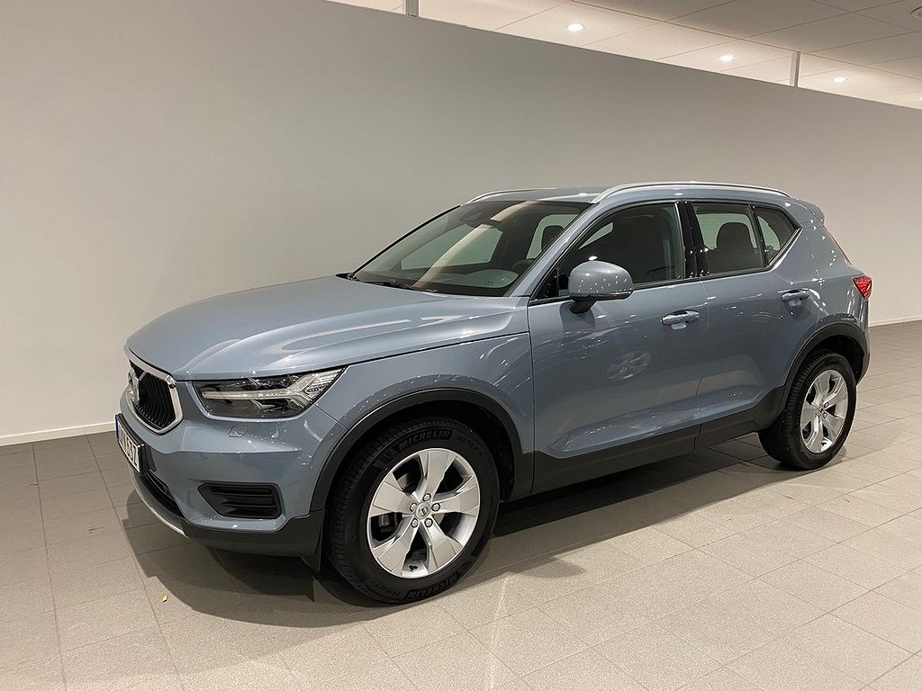 Volvo XC40 T2 FWD Momentum Advanced