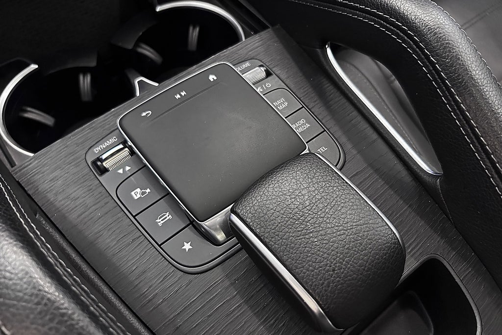 Mercedes-Benz GLE 2024 - miniatyr 17