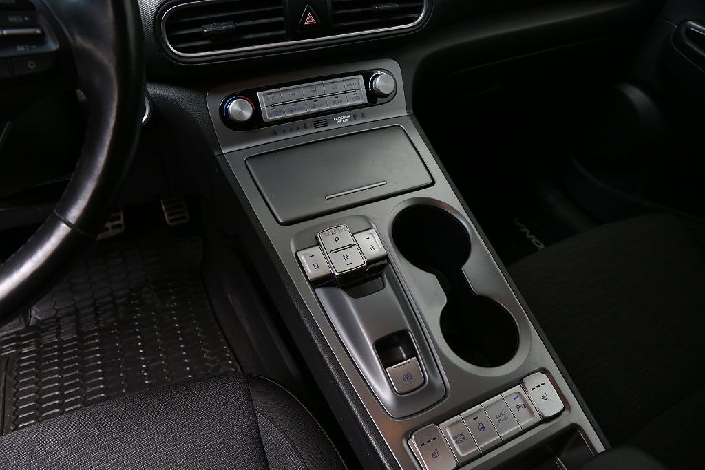 Hyundai Kona Electric 64 kWh Essential 204hk Aut Dragkrok 2020