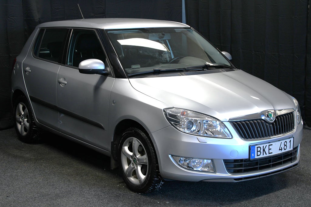 Skoda Fabia 1.2 Elegance | Dragkrok | Lågmil | P-sensorer | 86hk