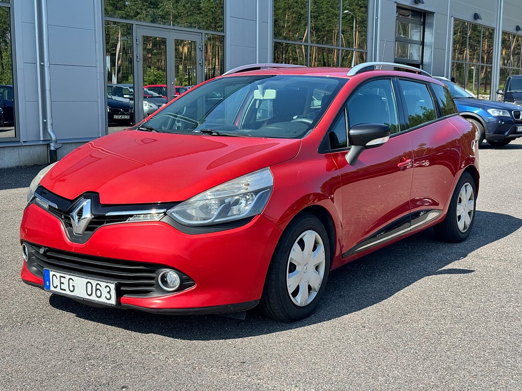 Renault Clio Sport Tourer 0.9 TCe M-Värme V-hjul AC OBS EN ÄGARE