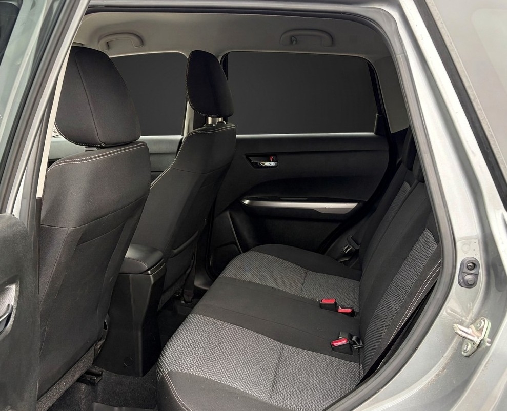 Suzuki Vitara Select 4WD 2023, bild 3/10