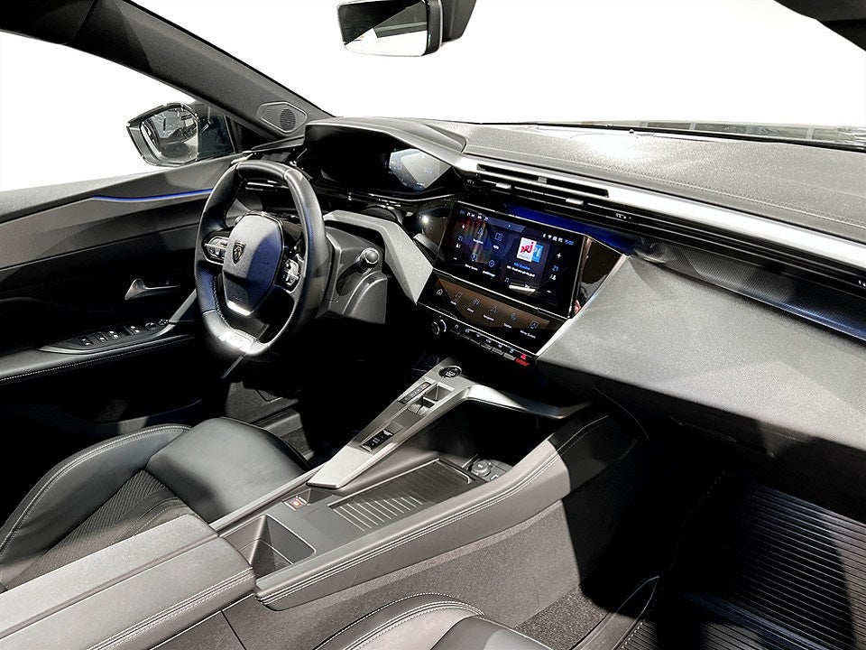 Bild på Peugeot 308 SW GT 1.2 PT 130h Aut - B-KAMERA,NAV,CARPLAY