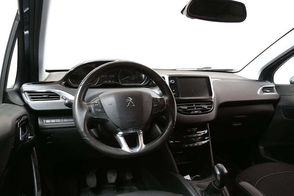 Peugeot 208 1,2 PureTech 82hk Style 5-dörrar P-sensorer Nybesikt 2016