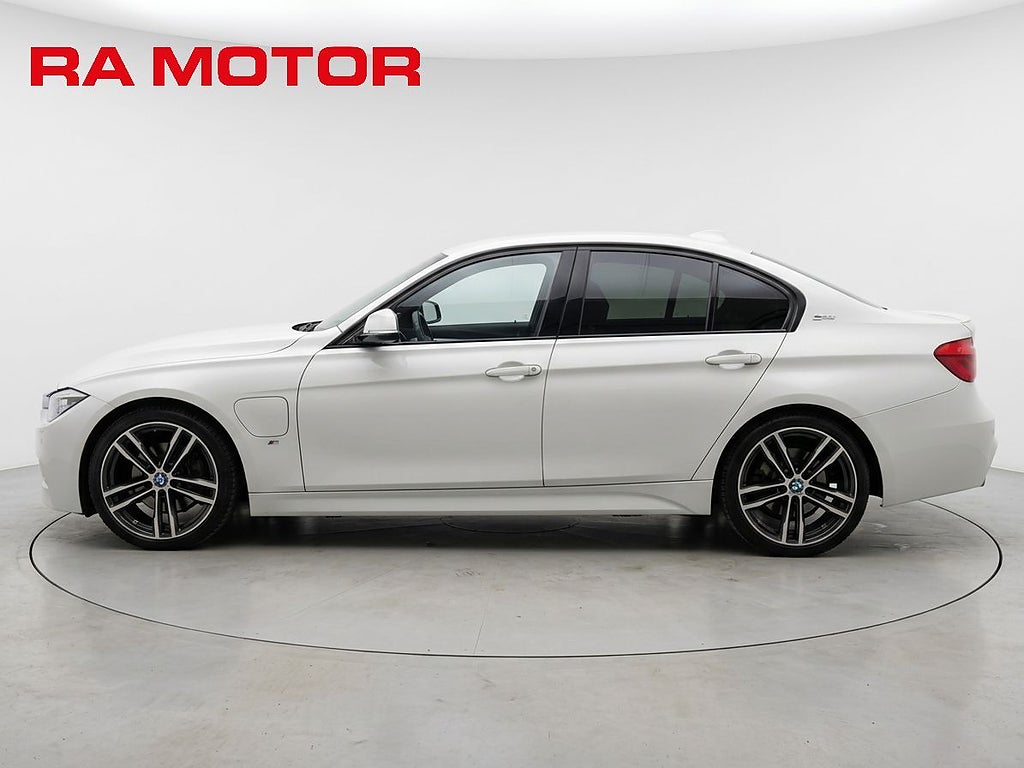 BMW 330e 258hk M Sport PHEV | H/K| Läder | Navi | 2018