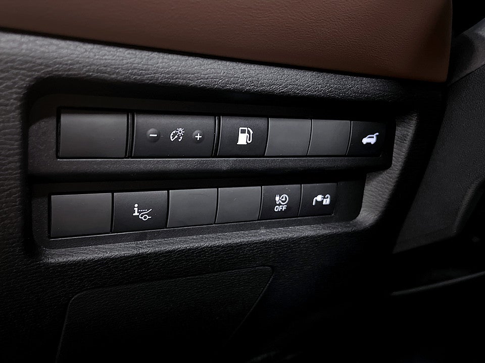 Bild på Mitsubishi Outlander Instyle+ PHEV 306hk Aut 4WD PANO B-KAMERA ELSTOL