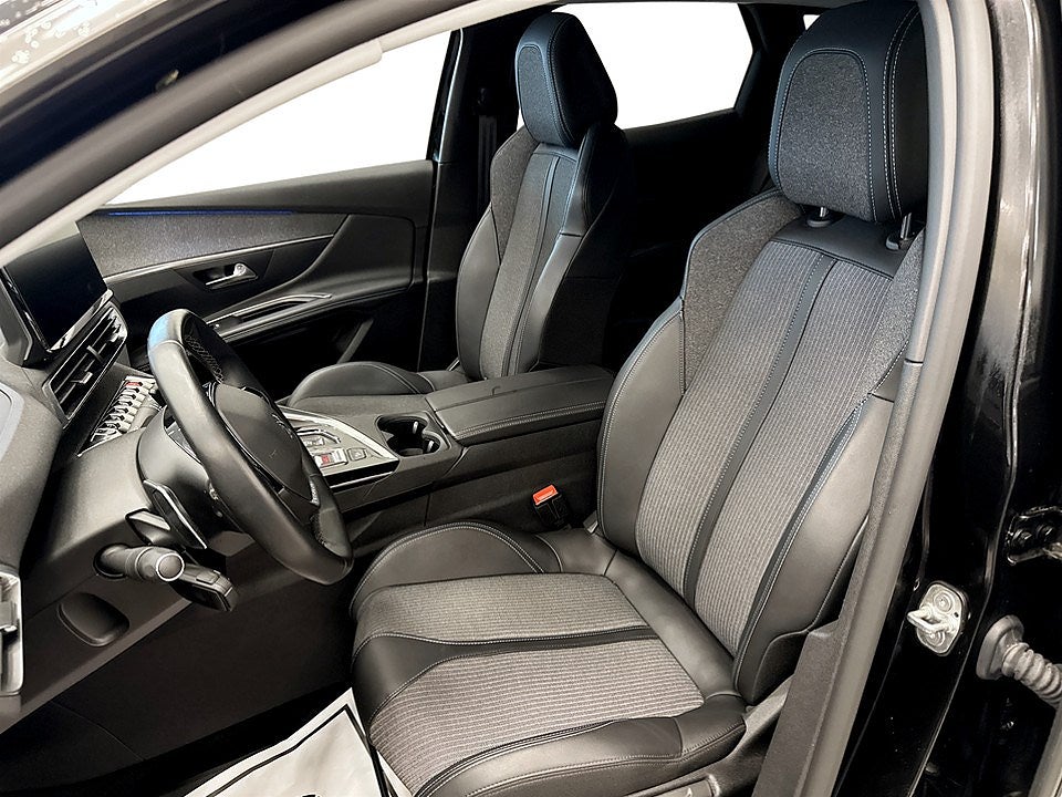 Bild på Peugeot 3008 Allure Hybrid4 300hk Aut AWD - B-KAMERA, NYSERVAD