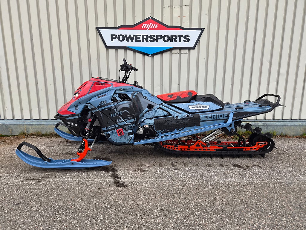 Ski-Doo Freeride 146" 850 E-tec Turbo R HUB display  