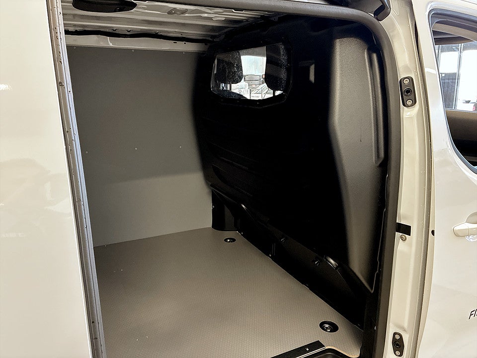 Bild på Citroën Jumpy Business 150hk Aut L2-EDITION SERVICE &VINTERHJUL INGÅR