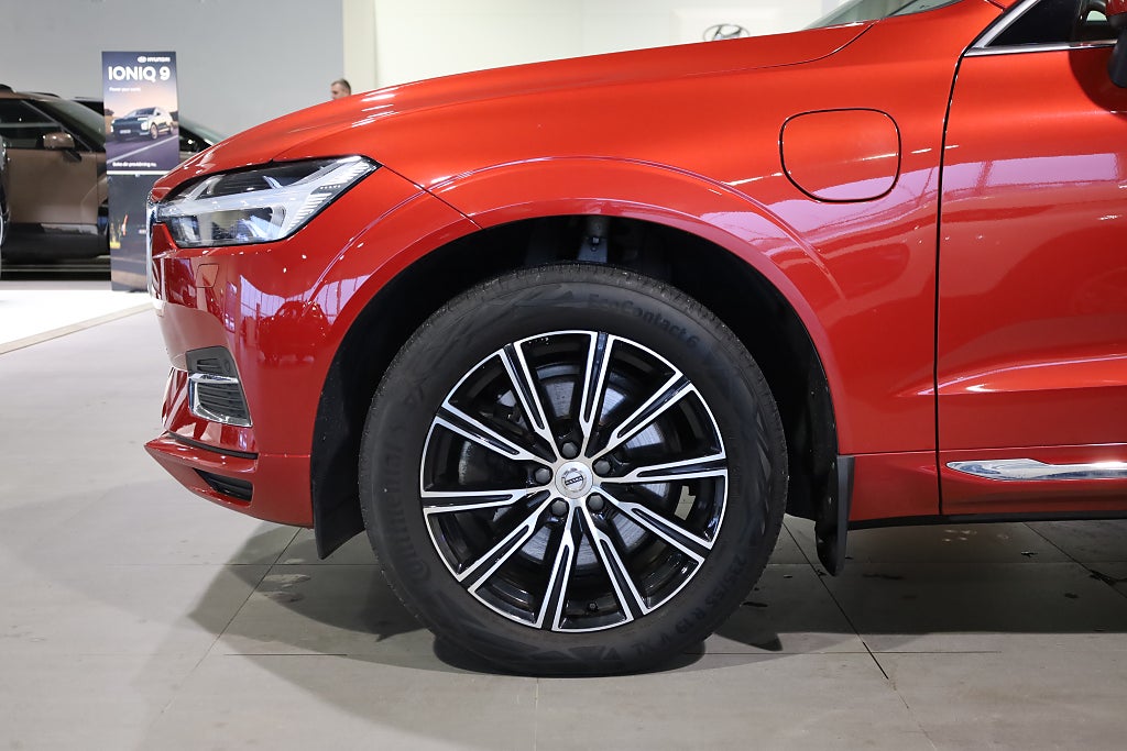Volvo XC60 Recharge T6 AWD Inscription Orrefors Pano Drag H&K Navi 2021