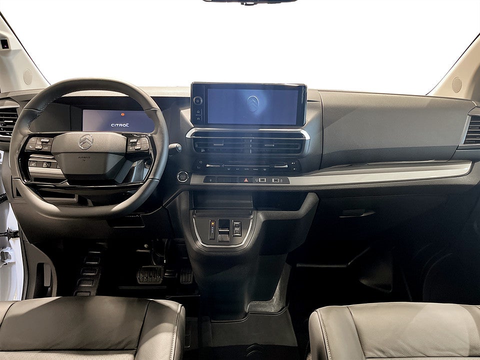 Bild på Citroën Jumpy Crew Cab Business 180hk Aut L3 - DEMO
