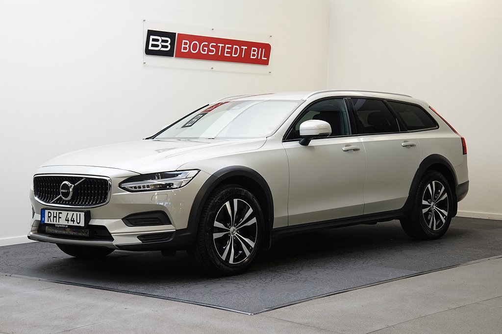 Volvo V90 Cross Country B4 AWD Momentum |Drag|Läder|Polestar