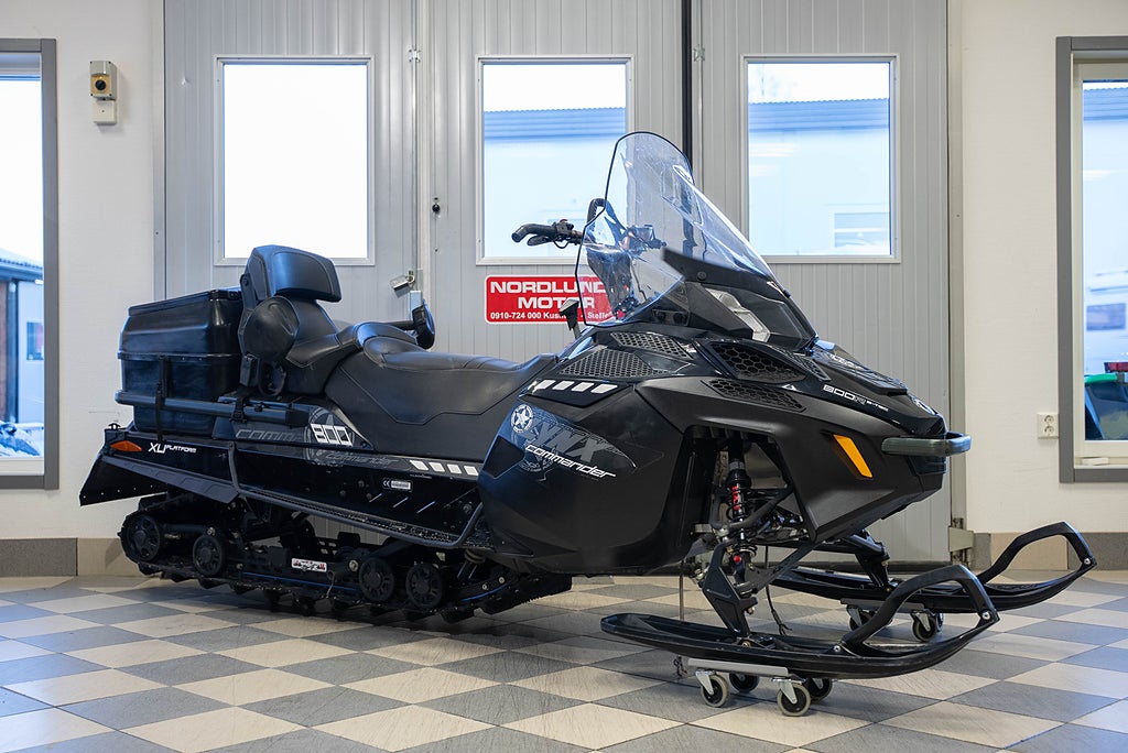 Lynx Commander 800 E-TEC 