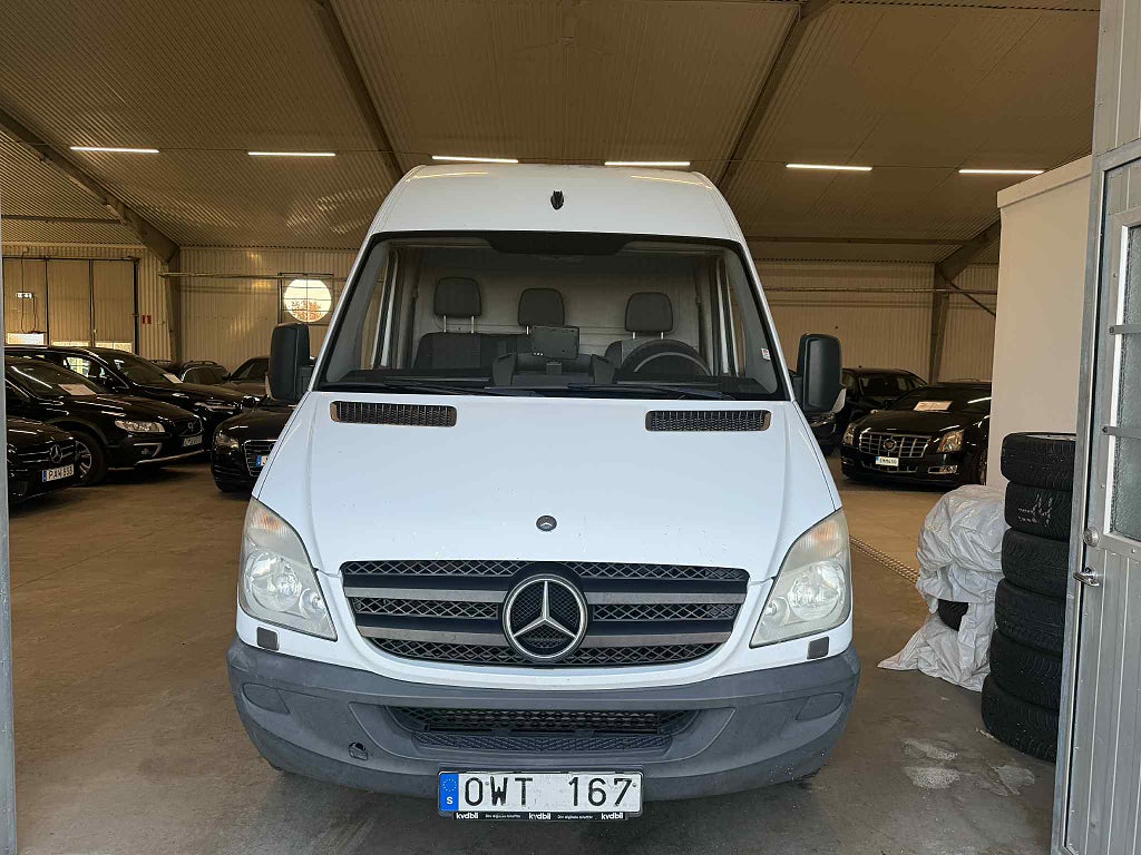 Mercedes-Benz Sprinter 311 CDI Skåpbil Dragkrok 3-sits Nybesikta