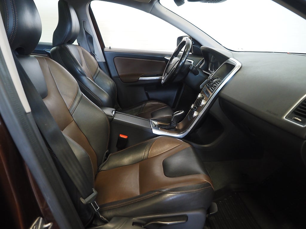 Volvo XC60 D4 Geartronic Summum Business Edt Pro Pano B-Kam Drag 2016