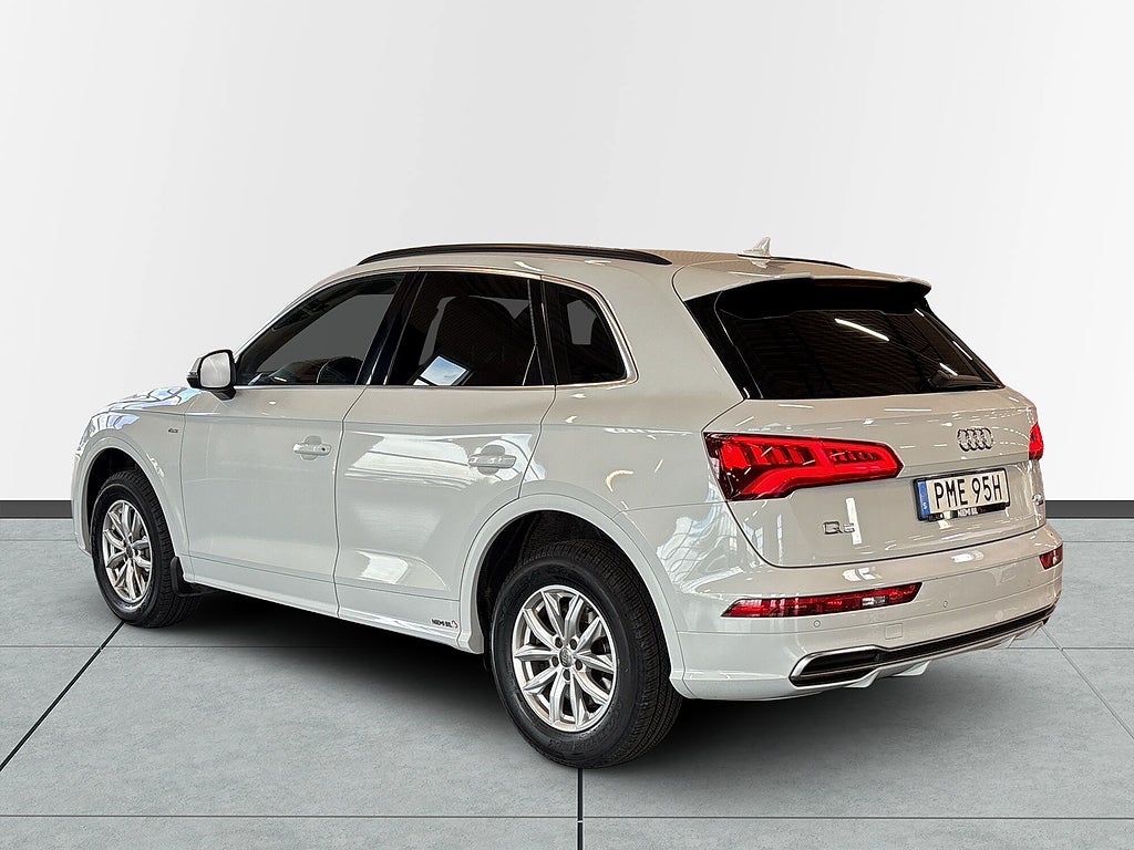 Audi Q5 40 TDI quattro Comfort S Line S&V-däck/Drag/Dvärm
