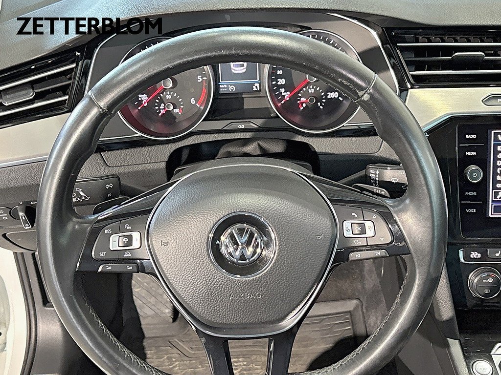 Kombi Volkswagen Passat 12 av 27
