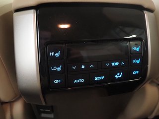 SUV Toyota Land Cruiser 27 av 27