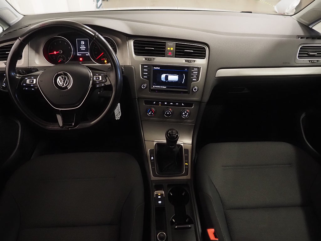 Volkswagen Golf Sportscombi 1.2 TSI 110hk Parkeringssensorer 2017